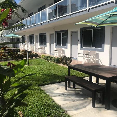 Wave Beach Vacation Rentals Pompano Beach Bagian luar foto