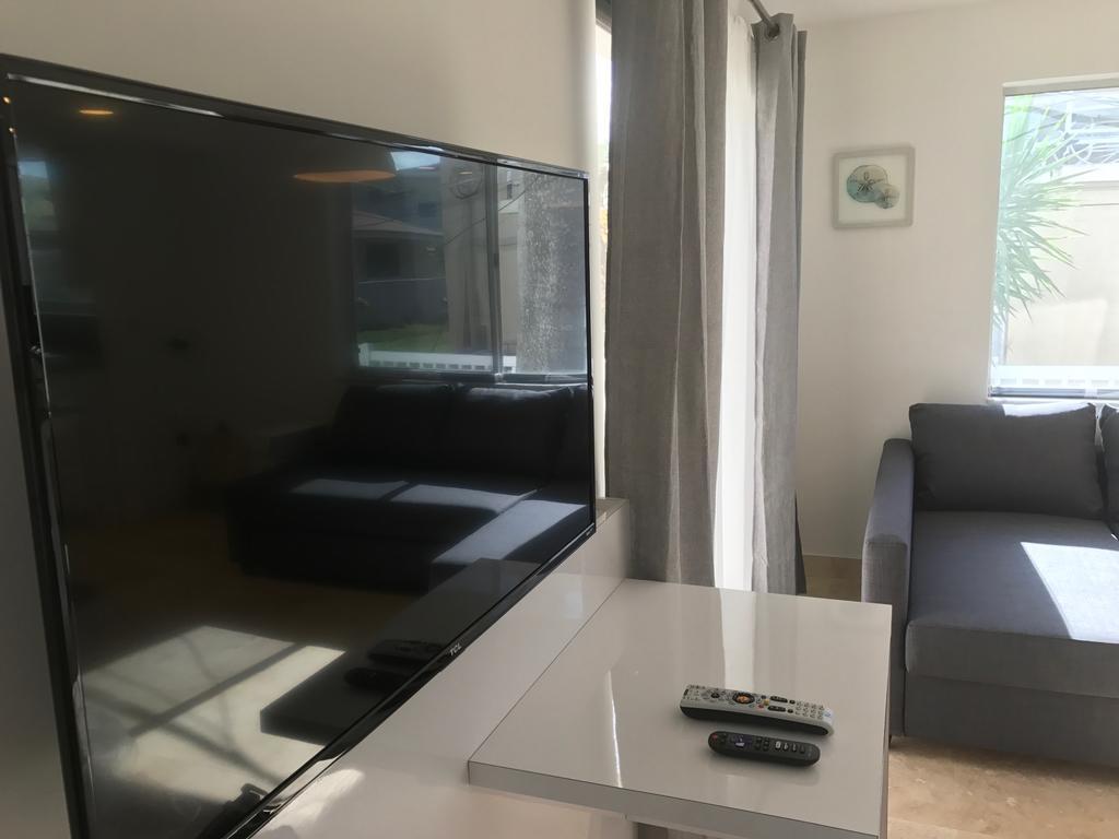 Wave Beach Vacation Rentals Pompano Beach Ruang foto