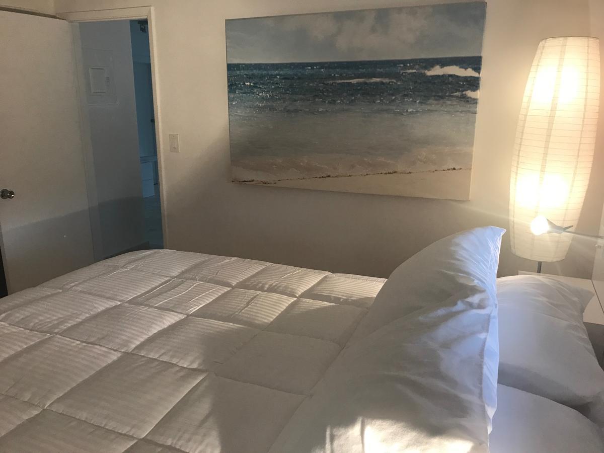 Wave Beach Vacation Rentals Pompano Beach Bagian luar foto