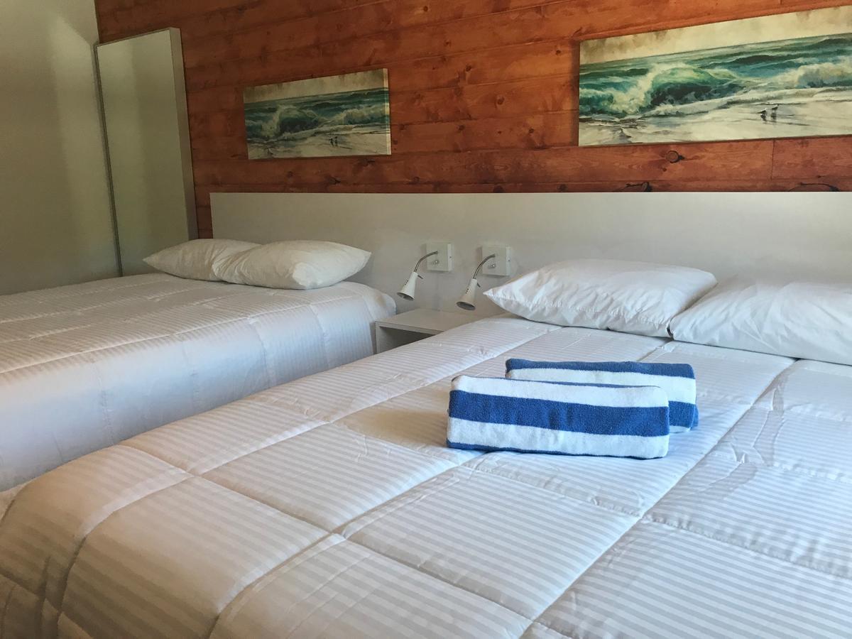 Wave Beach Vacation Rentals Pompano Beach Bagian luar foto