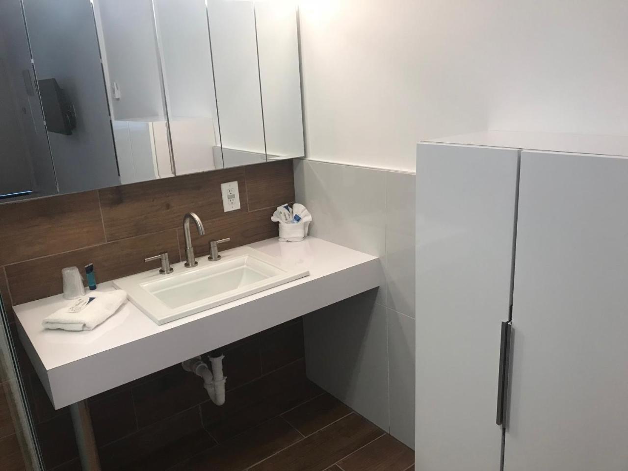 Wave Beach Vacation Rentals Pompano Beach Bagian luar foto