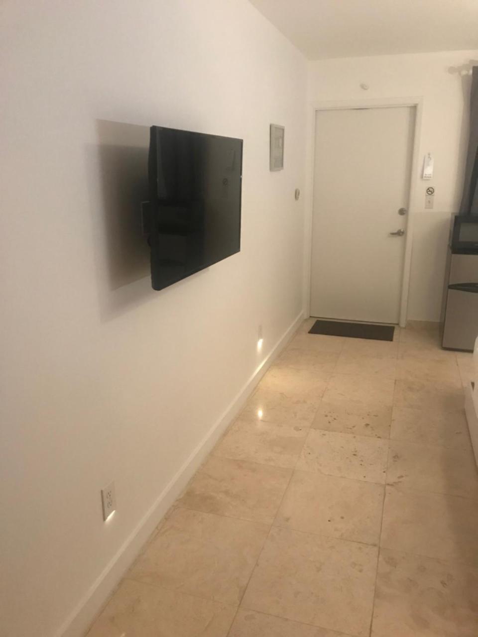Wave Beach Vacation Rentals Pompano Beach Bagian luar foto