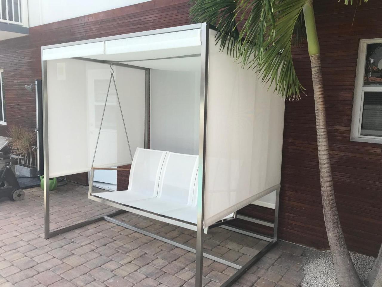 Wave Beach Vacation Rentals Pompano Beach Bagian luar foto