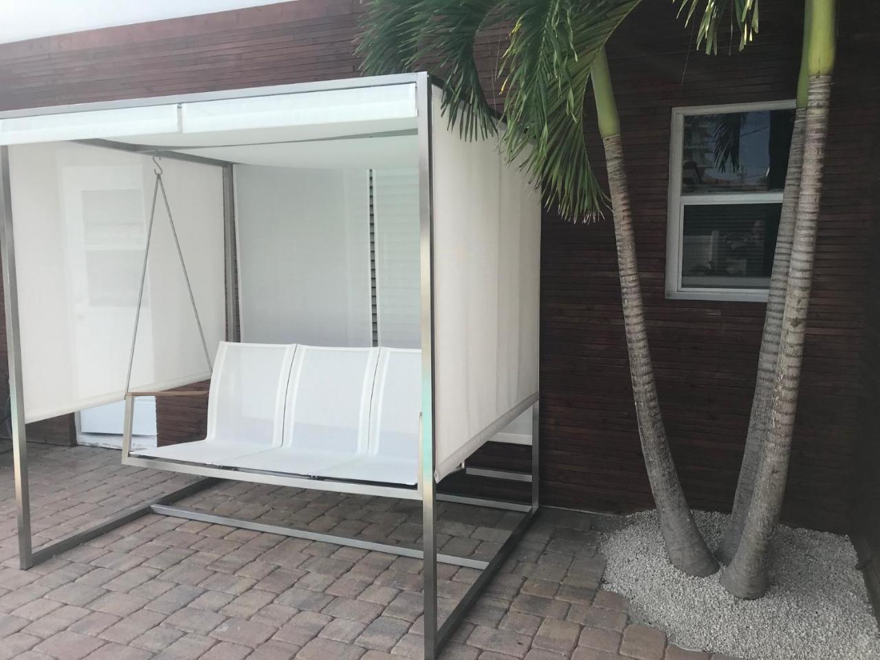 Wave Beach Vacation Rentals Pompano Beach Bagian luar foto