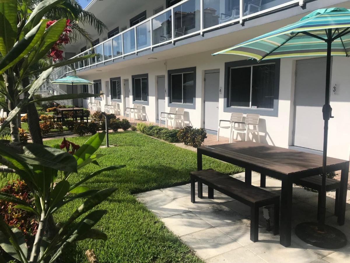 Wave Beach Vacation Rentals Pompano Beach Bagian luar foto